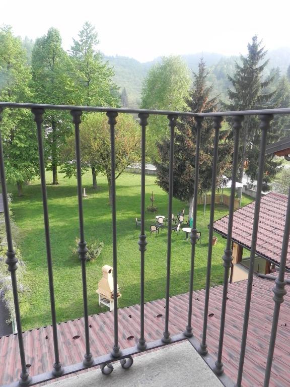 Hotel Ristorante Belsito Borgo San Dalmazzo Exteriör bild