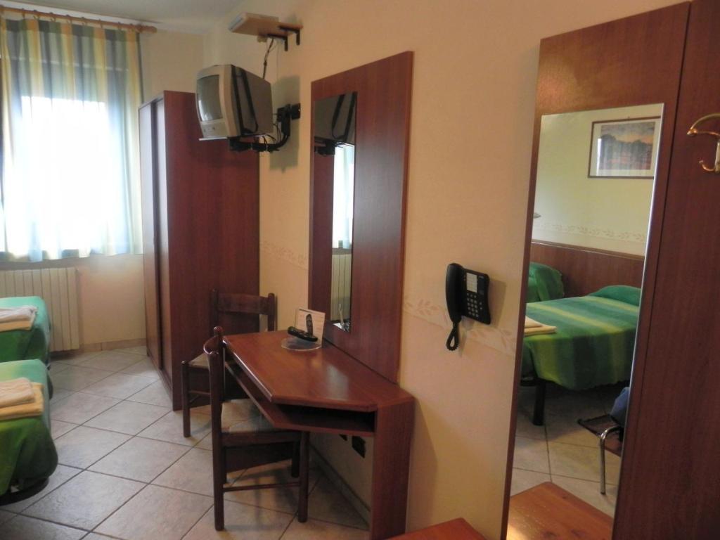 Hotel Ristorante Belsito Borgo San Dalmazzo Exteriör bild