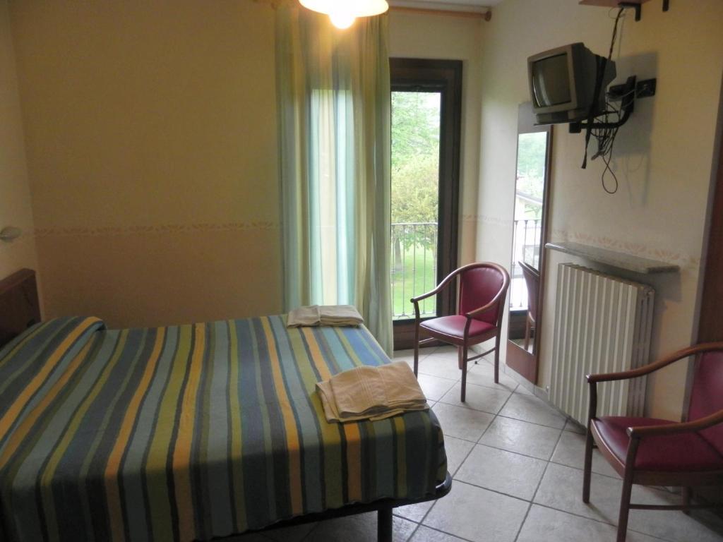 Hotel Ristorante Belsito Borgo San Dalmazzo Exteriör bild