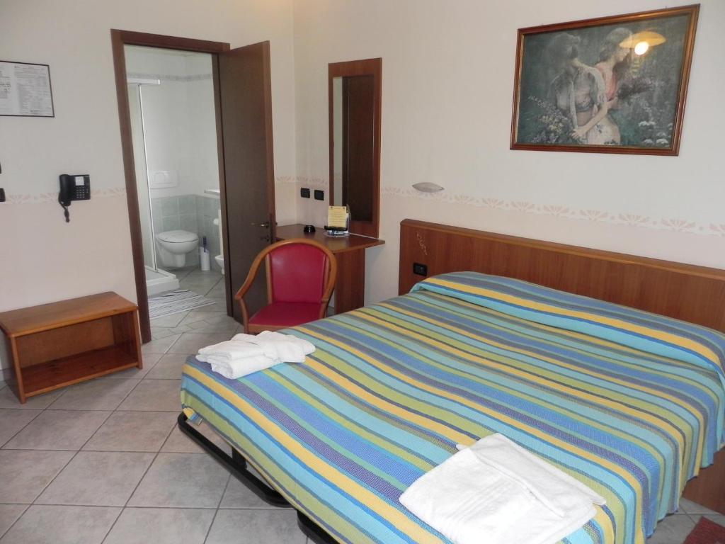 Hotel Ristorante Belsito Borgo San Dalmazzo Exteriör bild