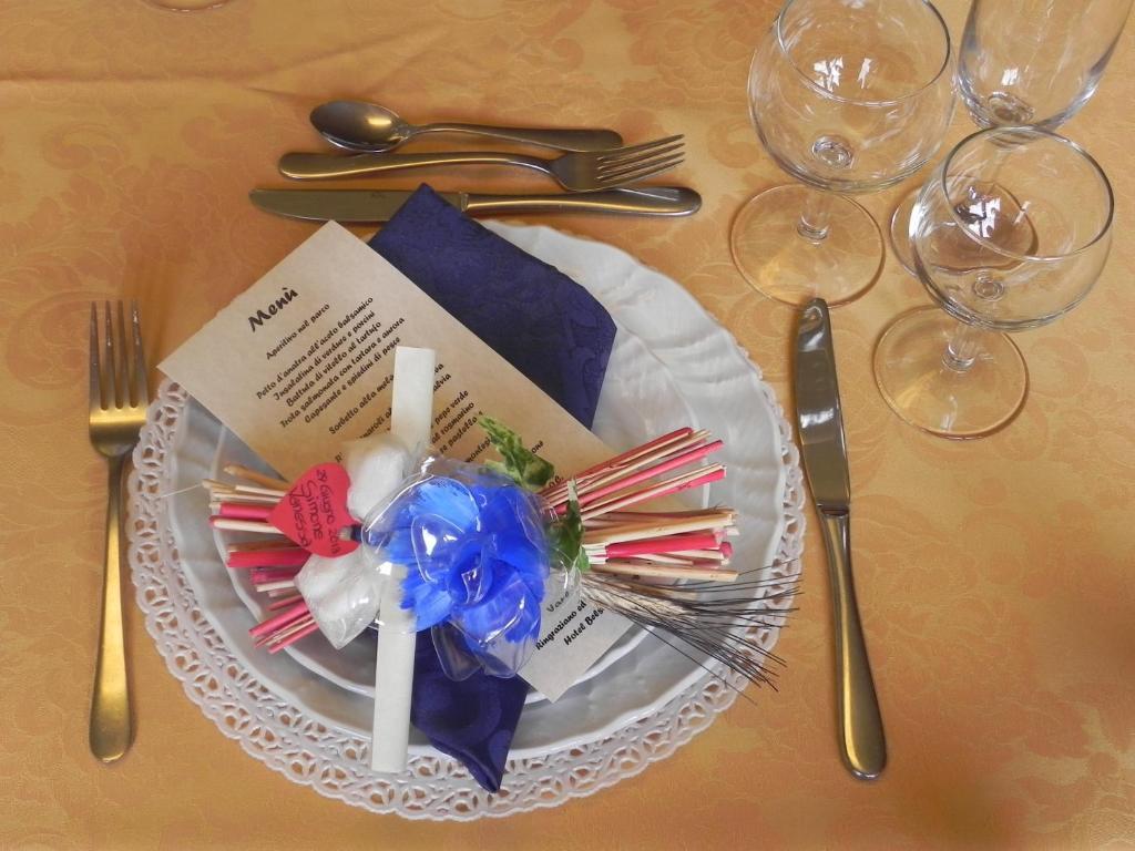 Hotel Ristorante Belsito Borgo San Dalmazzo Rum bild