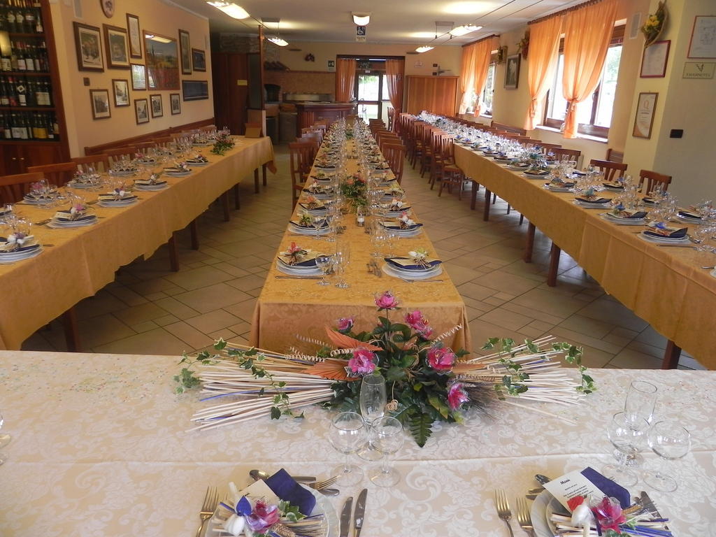 Hotel Ristorante Belsito Borgo San Dalmazzo Exteriör bild