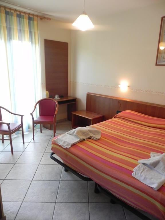 Hotel Ristorante Belsito Borgo San Dalmazzo Exteriör bild